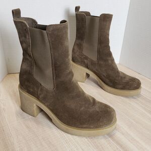 LA CANADIENNE Zaine Waterproof Chelsea Boot Stone Oil Suede Tan Sz 9